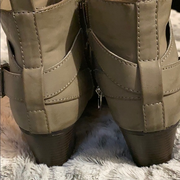 Express Booties - Picture 4 of 4